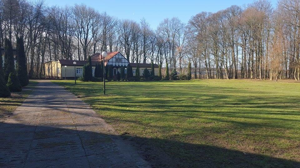 Hostel Dworek Osiecki Koral Osieki  Buitenkant foto