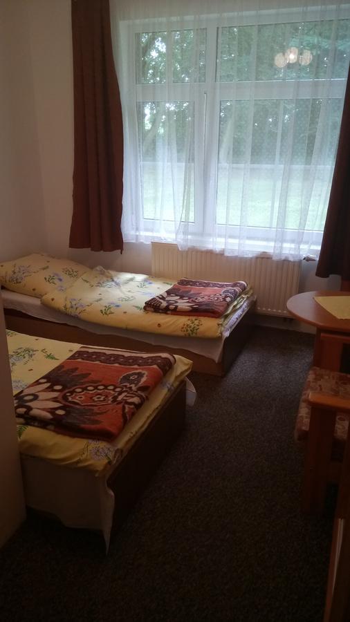 Hostel Dworek Osiecki Koral Osieki  Buitenkant foto