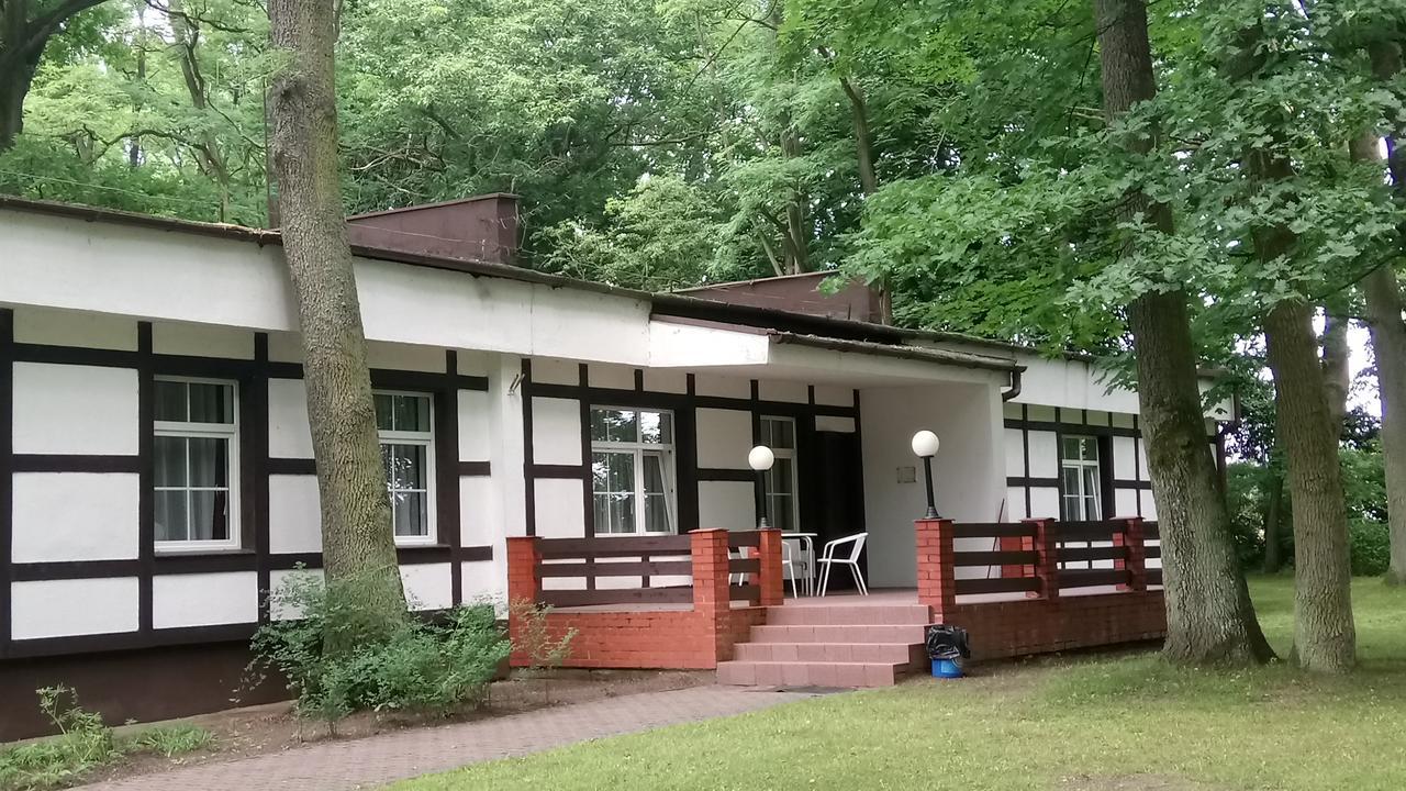 Hostel Dworek Osiecki Koral Osieki  Buitenkant foto